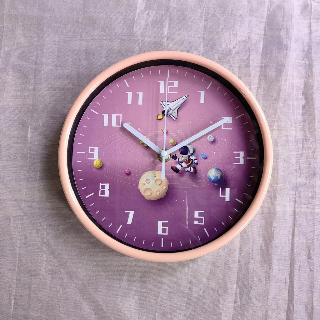 8-Inch 20Cm Children'S Room Creative Personality Astronaut Wall Clock Modern Simple Home Silent Clock Watch