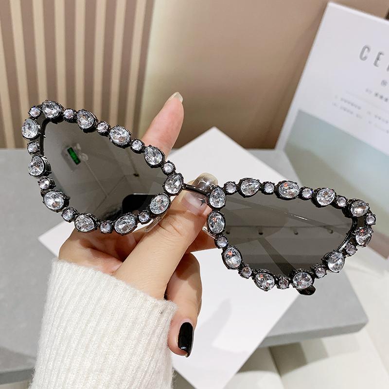 New Luxury Diamond-encrusted Cat-eye Sunglasses Ladies Personality Metal Butterfly Frame Ins Sunglasses