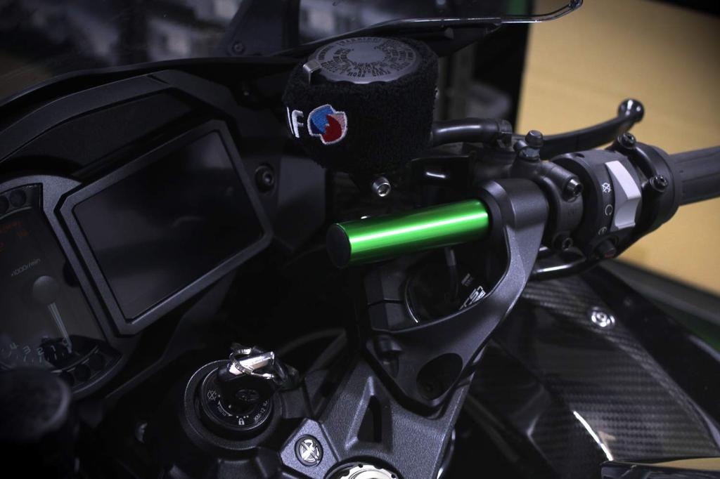 Speedra SSK Multi Mount Bar 90mm Color: Green KAWASAKI Ninja H2 SX/Ninja H2 SX SE