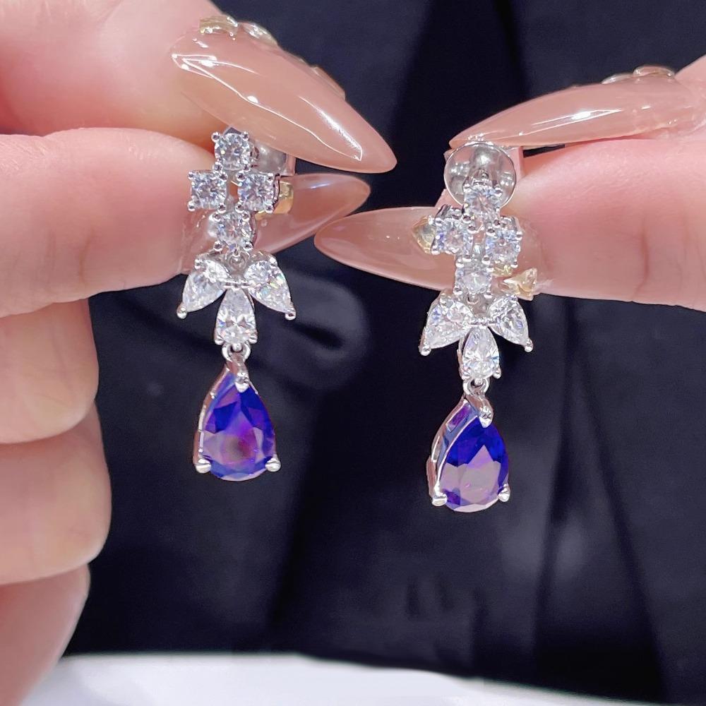 Elegante Rote Edelstein-Hängeohrringe für Damen Klassisches Blumen-Design Leichter Luxus Brautschmuck