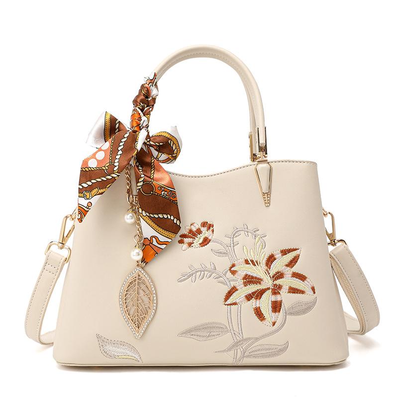 New Chinese-style embroidered Mother s Day gift bag, fashionable and elegant mom bag, crossbody handbag for middle-aged women