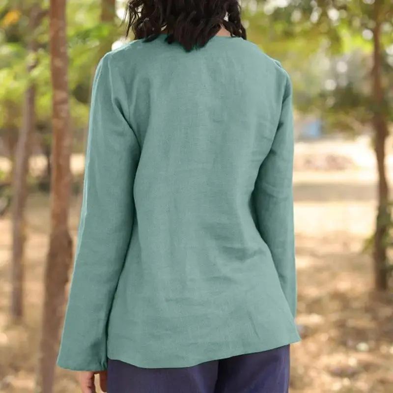 Spring and Autumn Women's Plus Size Casual Solid Colour Shirt