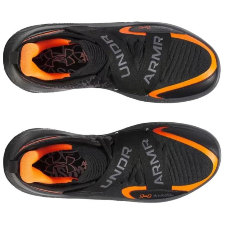 Under Armour Flow FUTR X 4 UAA - Black Blaze Orange Unisex Sneakers Castlerock 3028830-001