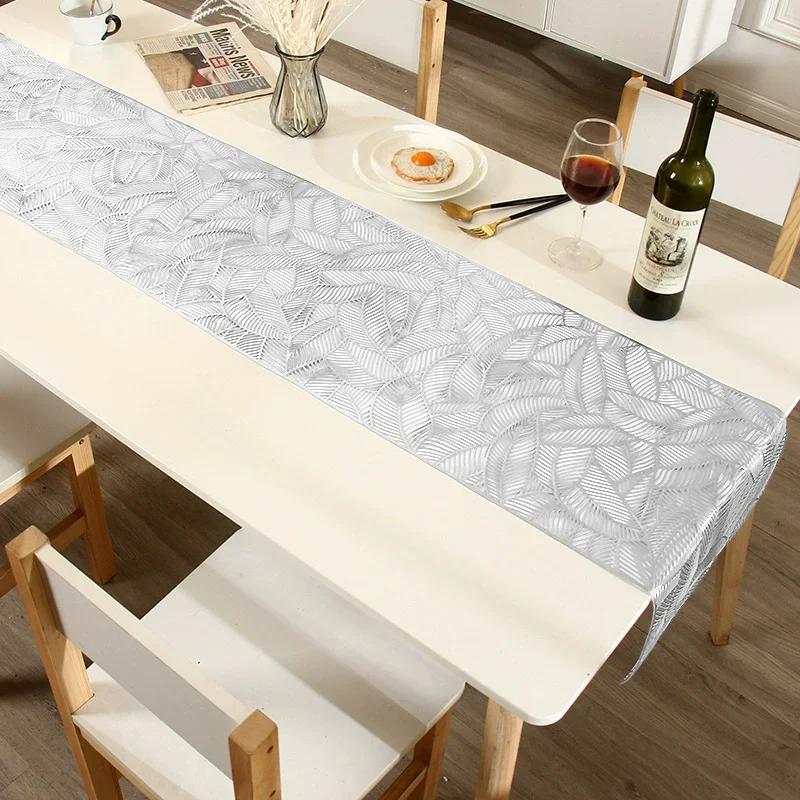 Leaf Hollow PVC Table Runner Bronzing Table Flag Non-slip Heat Insulation Placemat Dinning Table Mat Home Hotel Decor Tablecloth