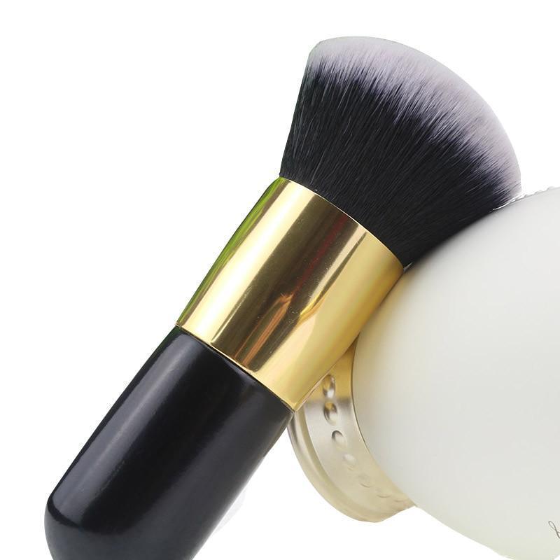 large blusher brush