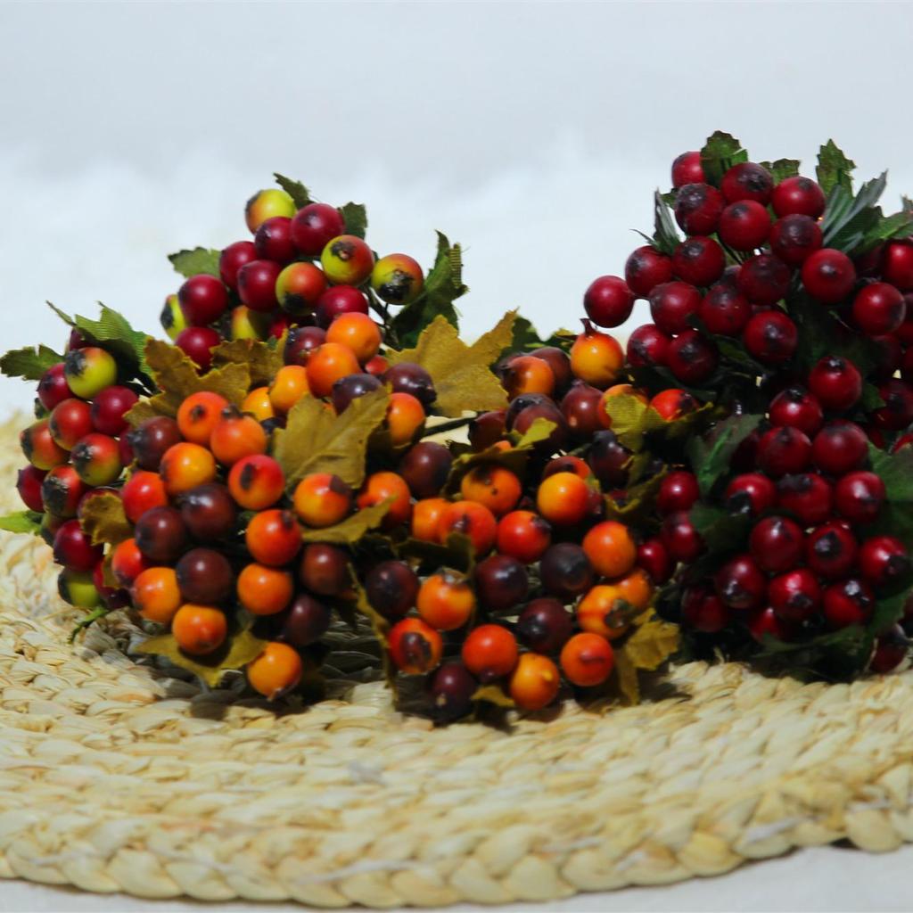 Christmas Pine Cones & Dried Flowers Pack - Eucalyptus, Pine Wood, Cotton, Handmade Photography Props