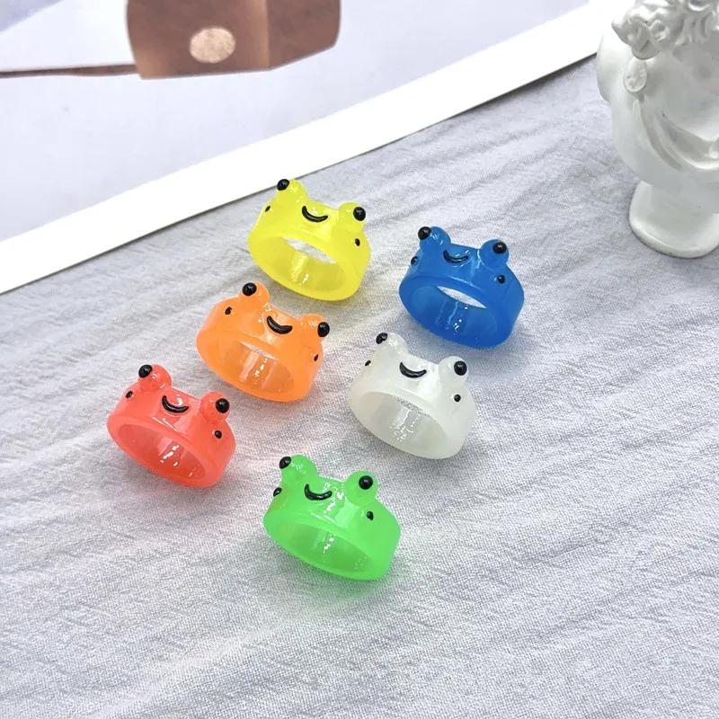 2026 Glow In The Dark Cute Frog Rings Lover Resin Acrylic Ring for Women Girls Couple Luminous Ring Summer Animal Jewelry Gift