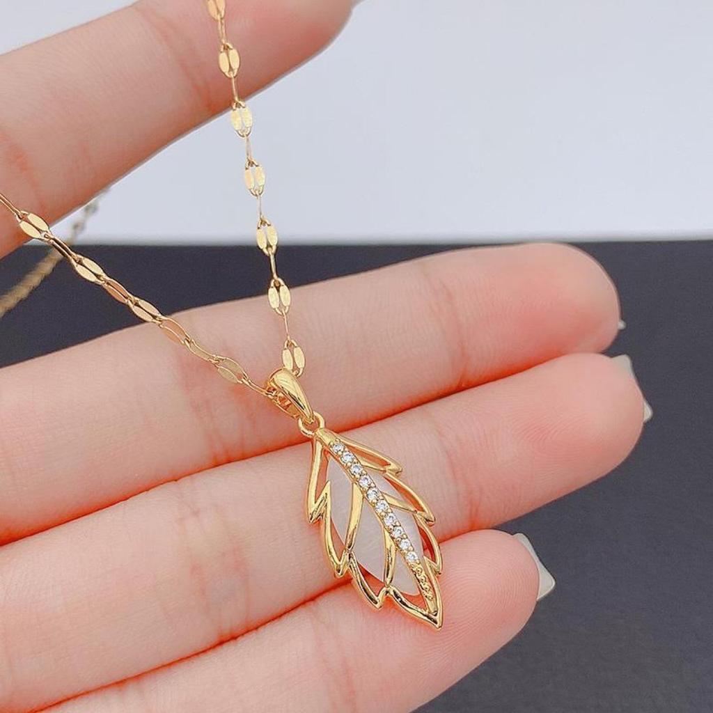 Cat's Eye Leaf Elegant Korean Clavicle Necklace for Women
