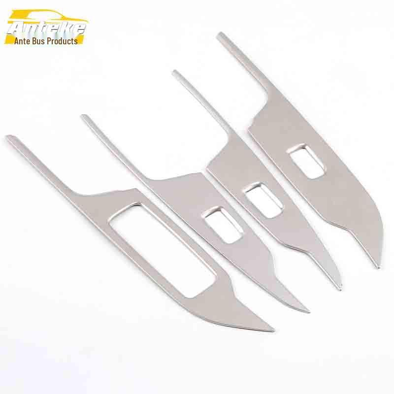 

Рамка стеклоподъемника и накладка на кнопку подлокотника стеклоподъемника Lynk & Co 01