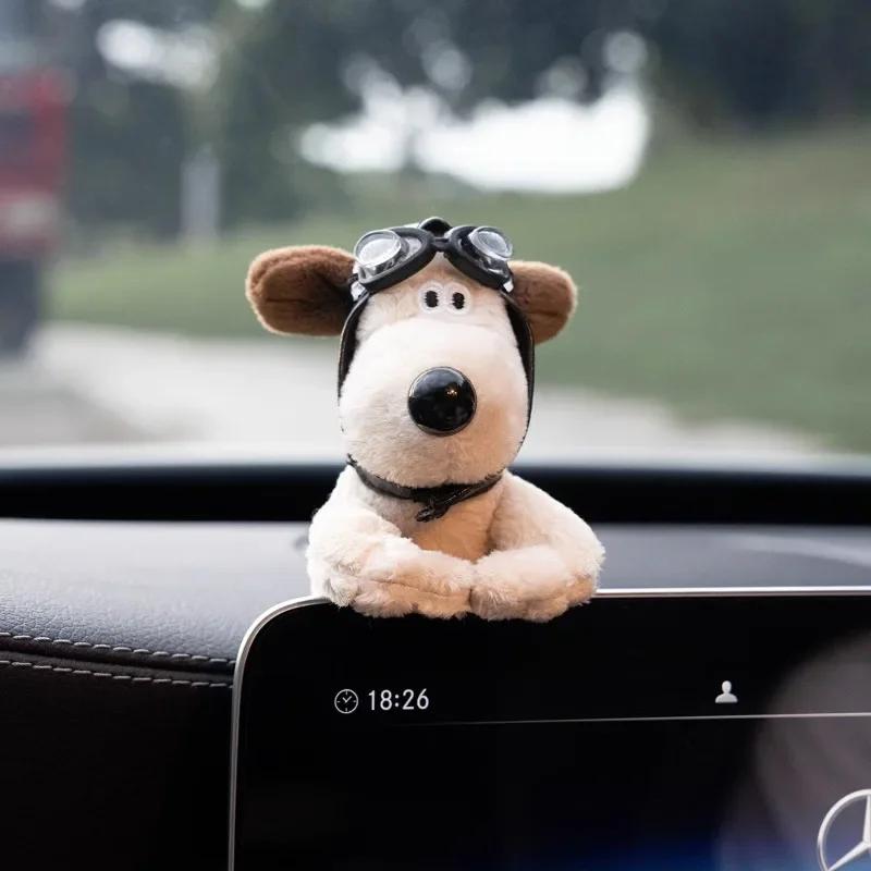 Pilot, puppy, car, windshield wiper, car ornament and accessory
