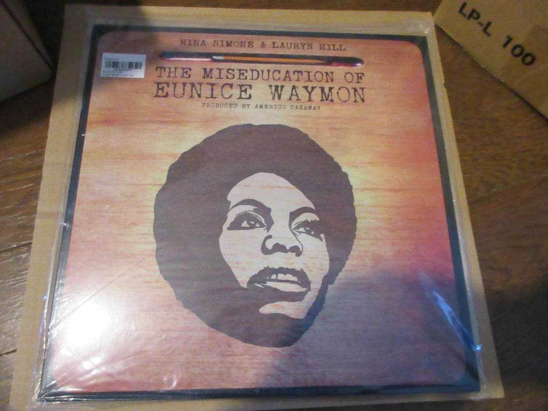 

[USED] LP NINA SIMONE VS LAURYN HILL