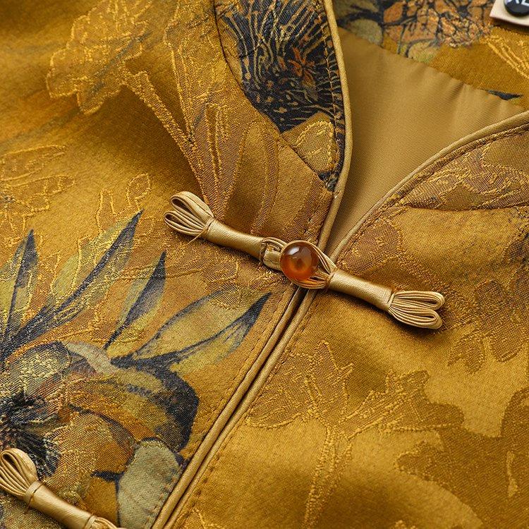 Women's Spring Autumn Jacquard Buckle Vest - New Chinese Style for Middle-aged Mothers