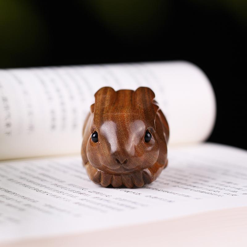 Cute Small Wooden Rabbit Figures 1.37" Green Sandalwood Carving Zodiac Rabbit Handicrafts Desk Home Decoration DIY Pendant Gift