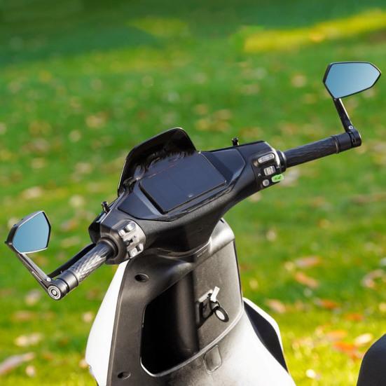 1 pár motocyklových zpětných zrcátek Odolná konstrukce Nastavitelný design Univerzální uchycení Jednoduchá instalace Zrcátka pro boční pohled na řídítka