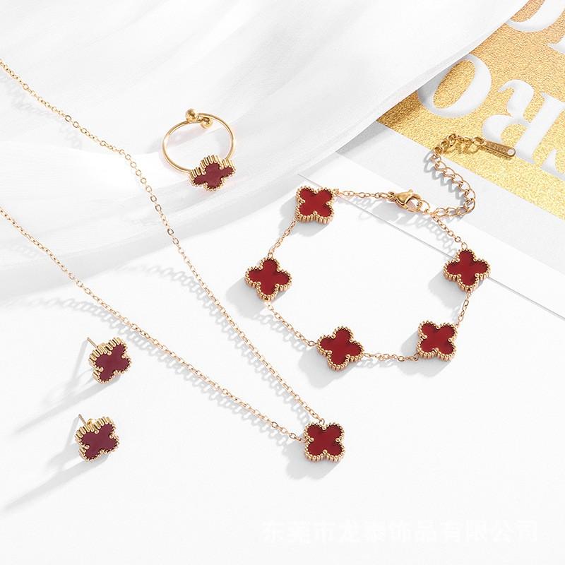 18K Gold Plated Kleeblatt Halsketten-Set Mit Muschel-Anhänger Minimalistischer Damenschmuck Tägliches Tragen