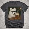 Samojede trinkt Bier Shirt, Lustiges weißes Hundememe T-Shirt, Bierliebhaber Geschenk, Samojedenbesitzer Vintage Tee, Albernes Scherzshirt