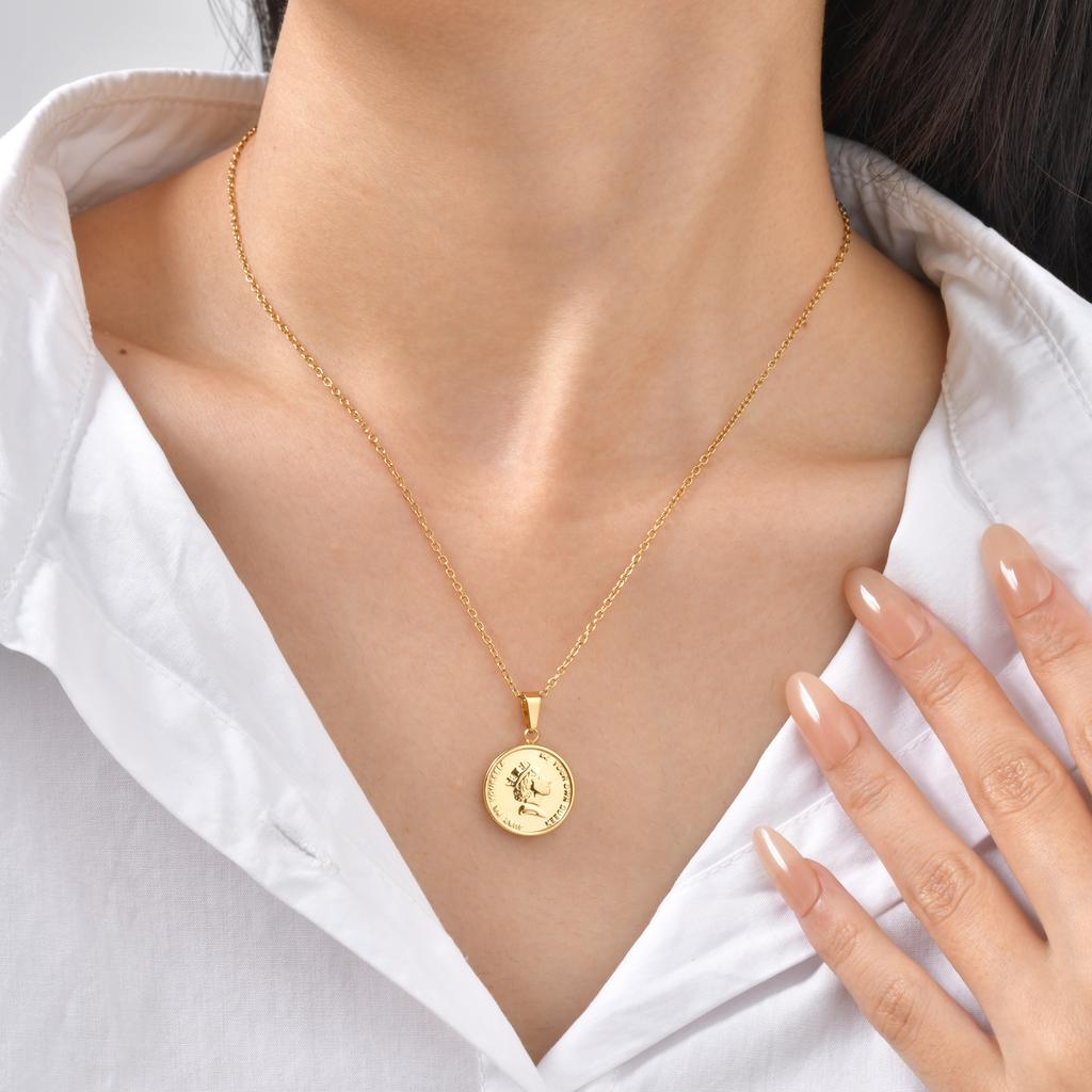 Collana Pendente Medaglia Regina Elisabetta Vintage, Moneta Ritratto Elisabetta in Acciaio Inossidabile per Donne, Gioiello di Moda Medaglia Dea