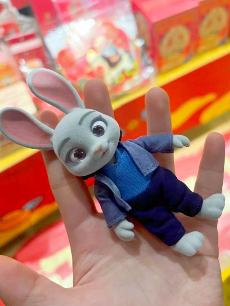 Genuine Zootopia Crazy Party2 Series Bjd  Cute Trendy Articulated Jointed Action Figurine Collectible Model Ornament Present