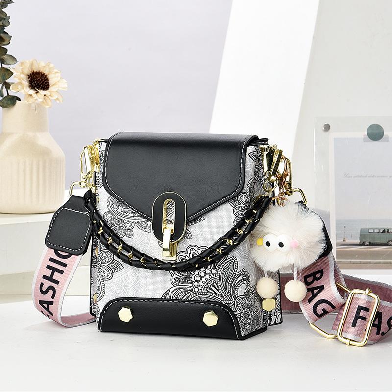 

Женская сумка-мессенджер для мобильного телефона с высоким чувством стиля, женская 2025, новая, горячо продаваемая, нишевая, портативная, из искусственной кожи, универсальная плечевая сумка, женская сумка