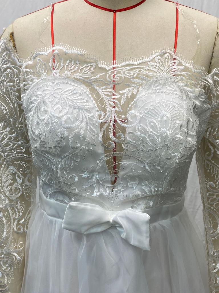 New  One-Shoulder V-Neck Slim Fit Wedding Dress with Puff Train and Lace Trim