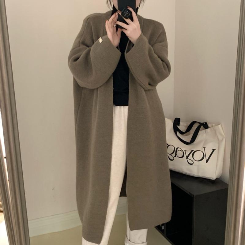 Medium and long sweater, cardigan jacket, women's autumn and winter lazy style, advanced sense, thin over the knee, loose and thickened knitted coat