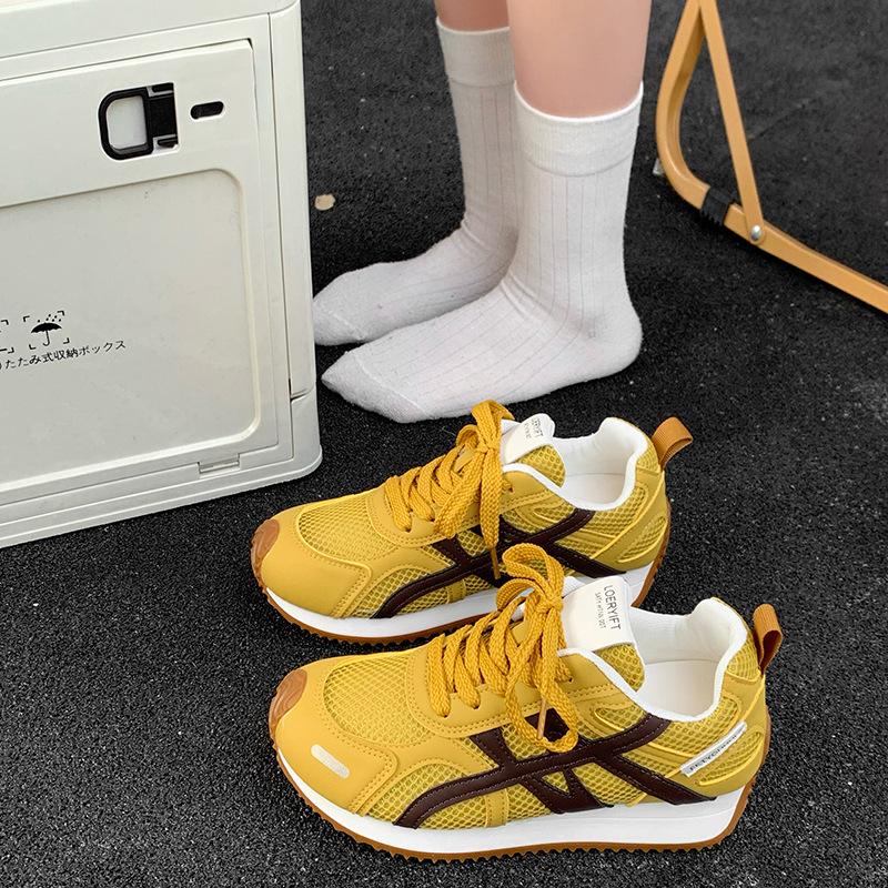 Retro color matching inner height increase women's new mesh breathable and versatile comfortable casual sports shoes