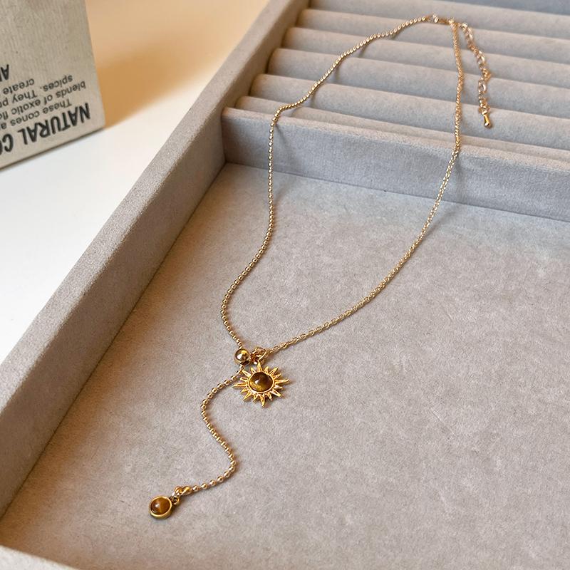 Long Sunflower Tiger Eye Stone Pendant Necklace for Womens Accessories 2025 New Sweater Chain Necklace Light Luxury Jewelry