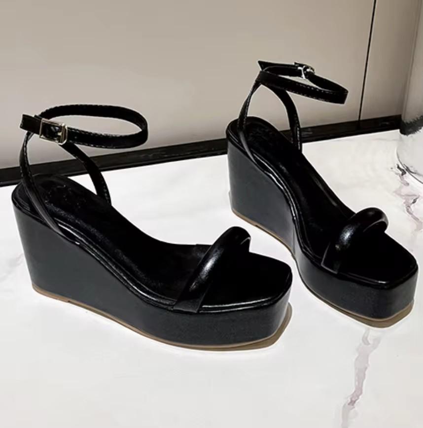 2025 Summer New Product Fashion Simple One Word Buckle High Heel Waterproof Platform Thick Bottom Slope Heel Sandals for Women