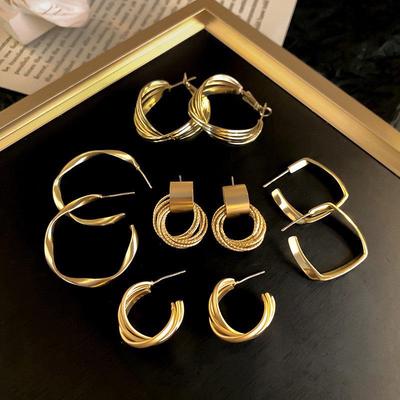 Exaggerated Circle Earrings: Unique European & American Metal, Shiny High-End Fashion for Women.