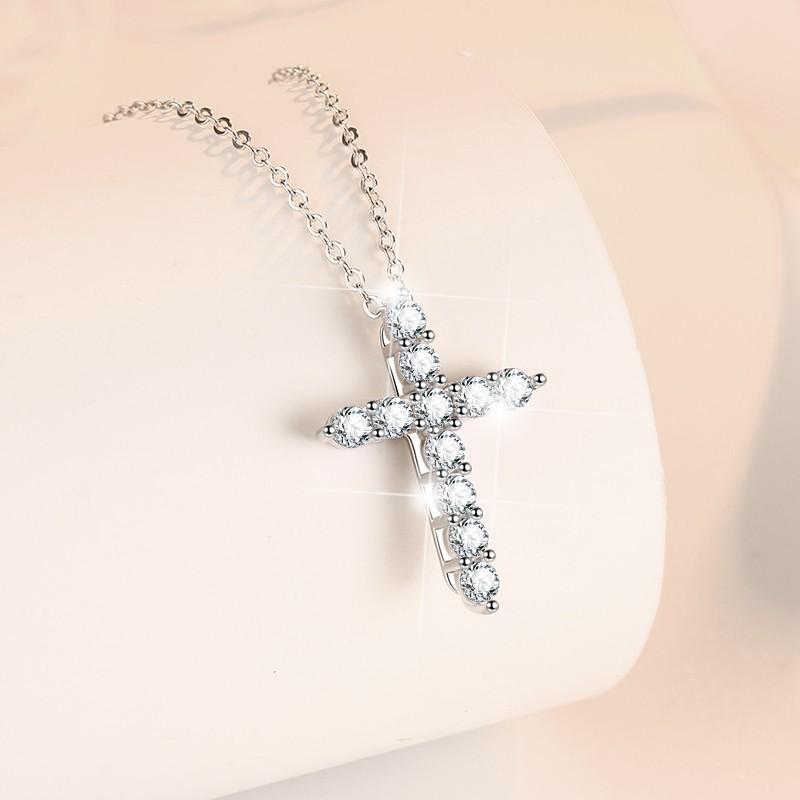 Hot-selling Cross Necklace for Women, Fashionable and Versatile Personality Pendant, Collarbone Chain, Neck Chain