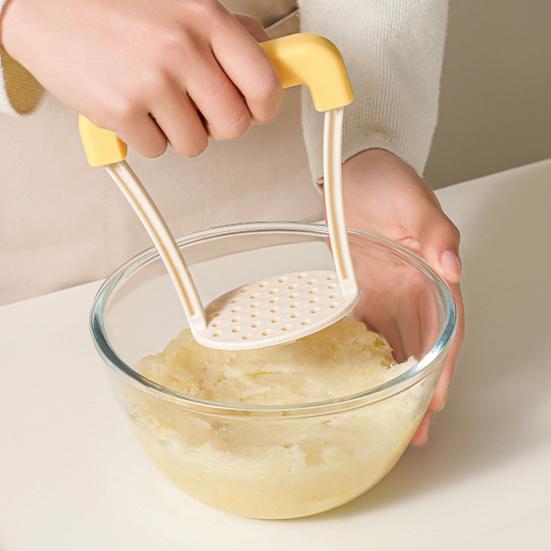 Potato Masher with Ergonomic Handle Manual Potato Press Honeycomb Round Hole Mashed Potato Presser Multi-Functional Kitchen Tool