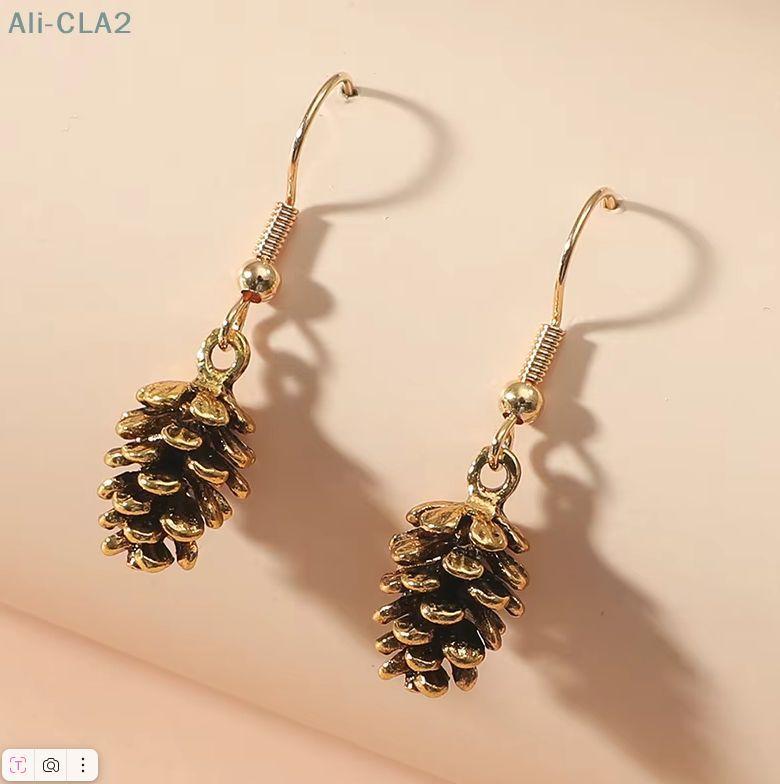 

Alloy Chain Pendant Necklace Pinecone Design Lightweight Adjustable Length Lobster Clasp Closure Suitable for Daily Wear and Wholesale Supply One Size золотий