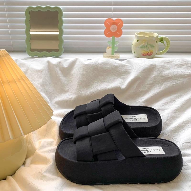 Woven one-word slippers women's summer wear new breathable sandals muffin thick-soled cool slippers