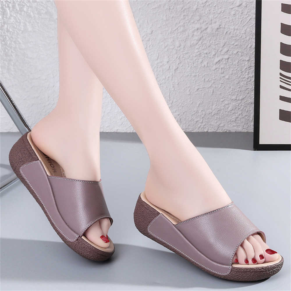 Fashion Special Size Tan Woman Branded Slippers Ladies Slippers And Sandals Sports Shoes Sneakers High Grade Sport Resale