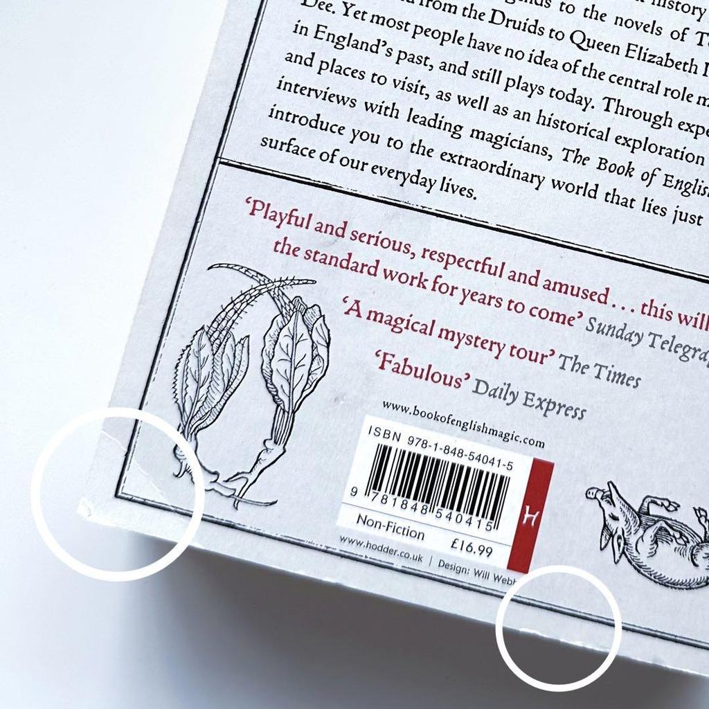 [SECOND HAND] Cartea Magiei Engleze