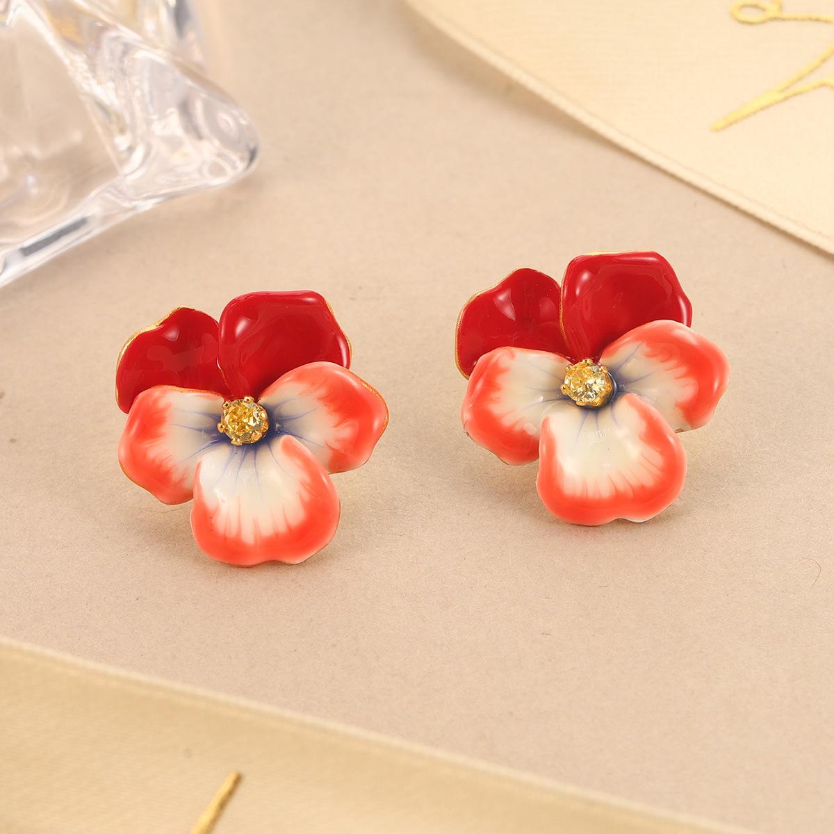 Oil painting camellia small fragrant earrings jewelry Mori sweet temperament earrings retro high-end earrings accessories