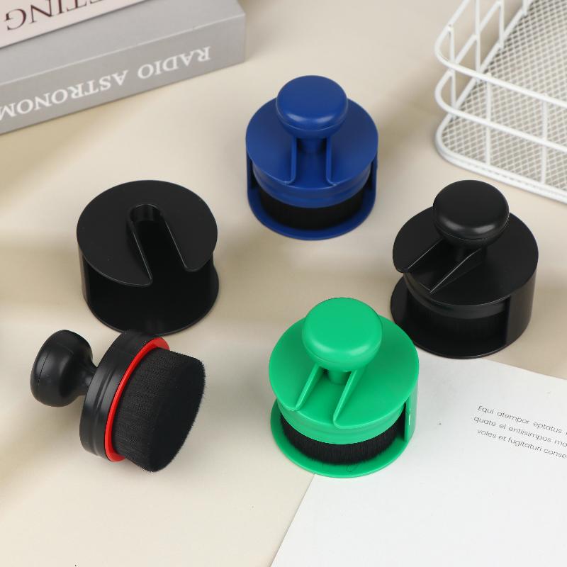 Ergonomics Round Handle Brush With Storage Racks For Car Lnterior Cleaning And Blush And Loose Powder Brush