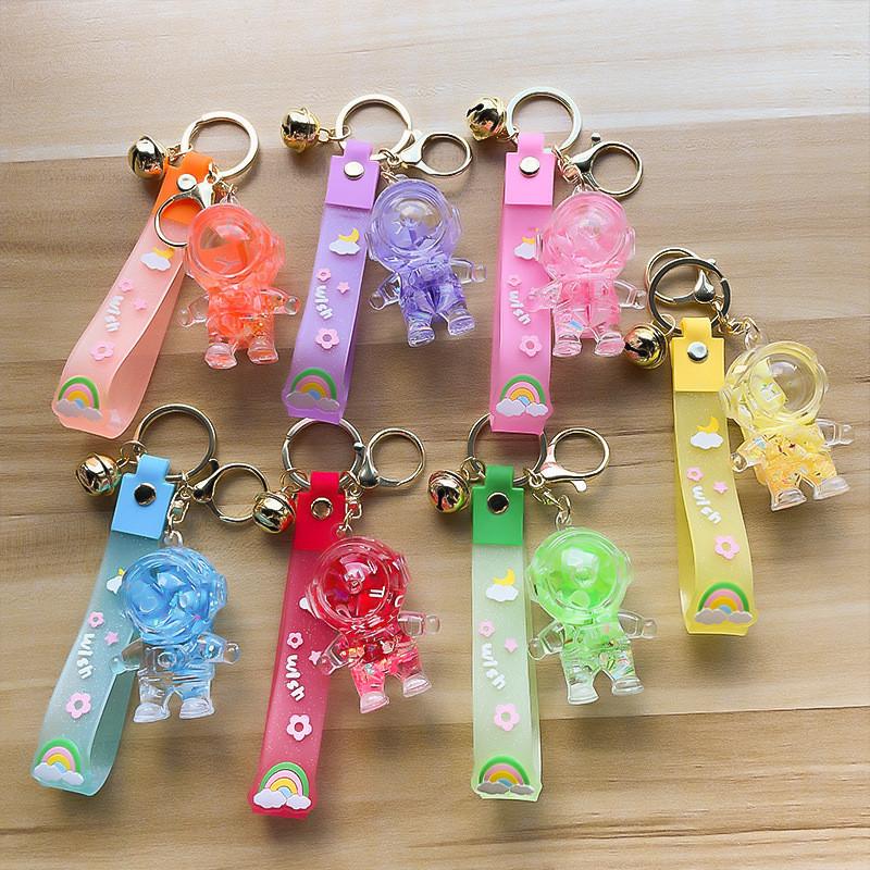Unique Floating Sand Acryl Keychain Cute Astronaut Design For Gifts And Souvenirs