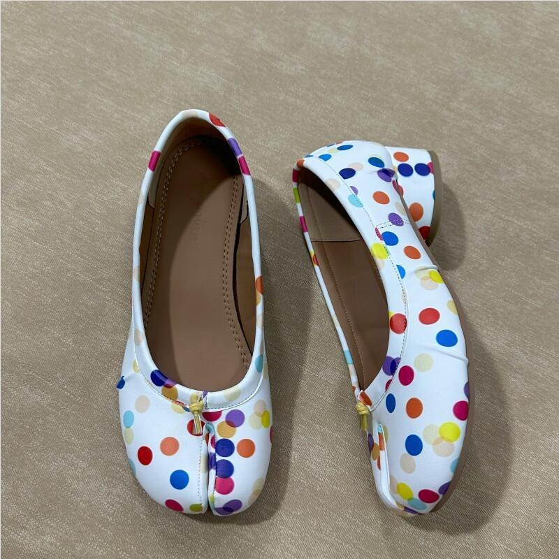 Mary Jane split-toed shoes women's new thick heel fashion simple retro pleated shoes ballet single shoes