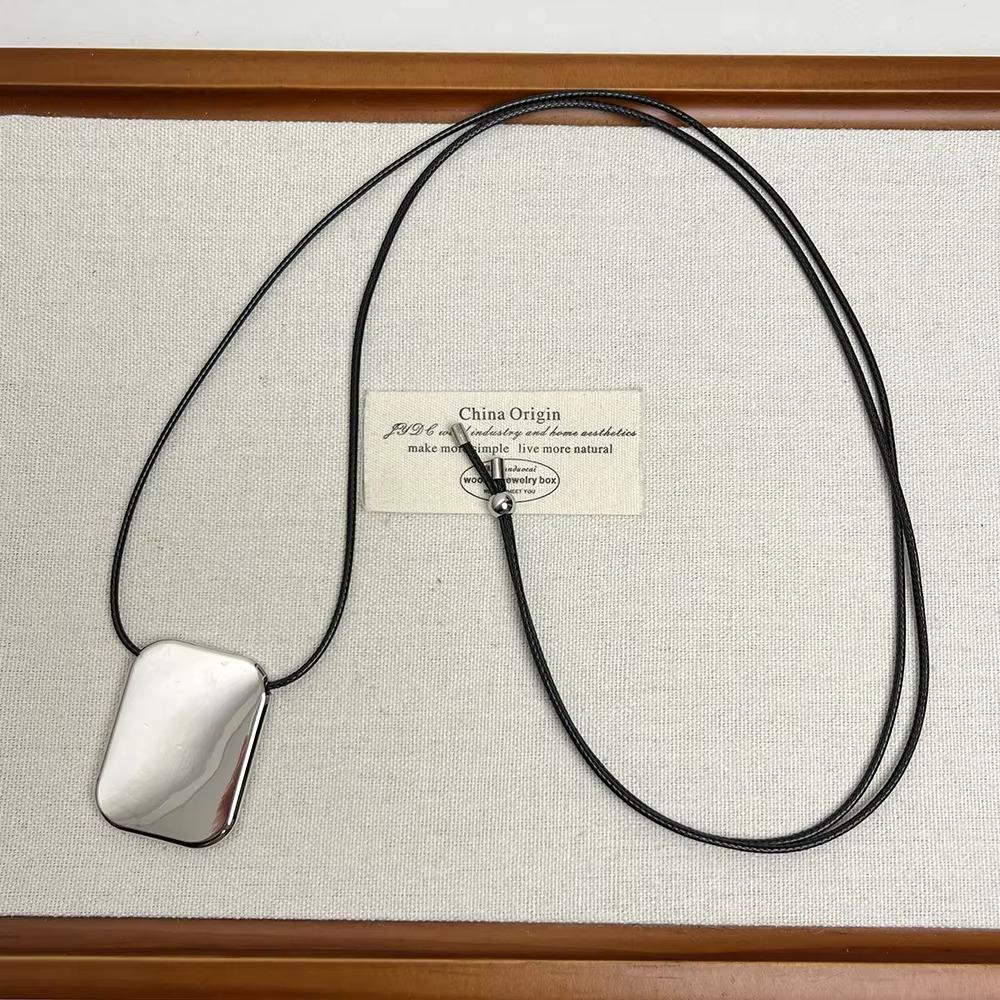 Daily Wear Square Pendant Necklace Delicate Design Geometric Necklace Women Girls