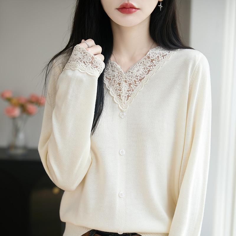 

Spring and Summer New Style Lace Edged V-Neck Knitted Shirt with Long Sleeves, Women s Multi-Color Loose Collared Top XL бежевий