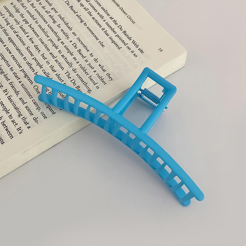 Women Fashion Gold Hollow Geometric Hair Claw Retro Hair Clips Barrette Hair Crab Hair Clips Headband Hairpin Hair Accessories