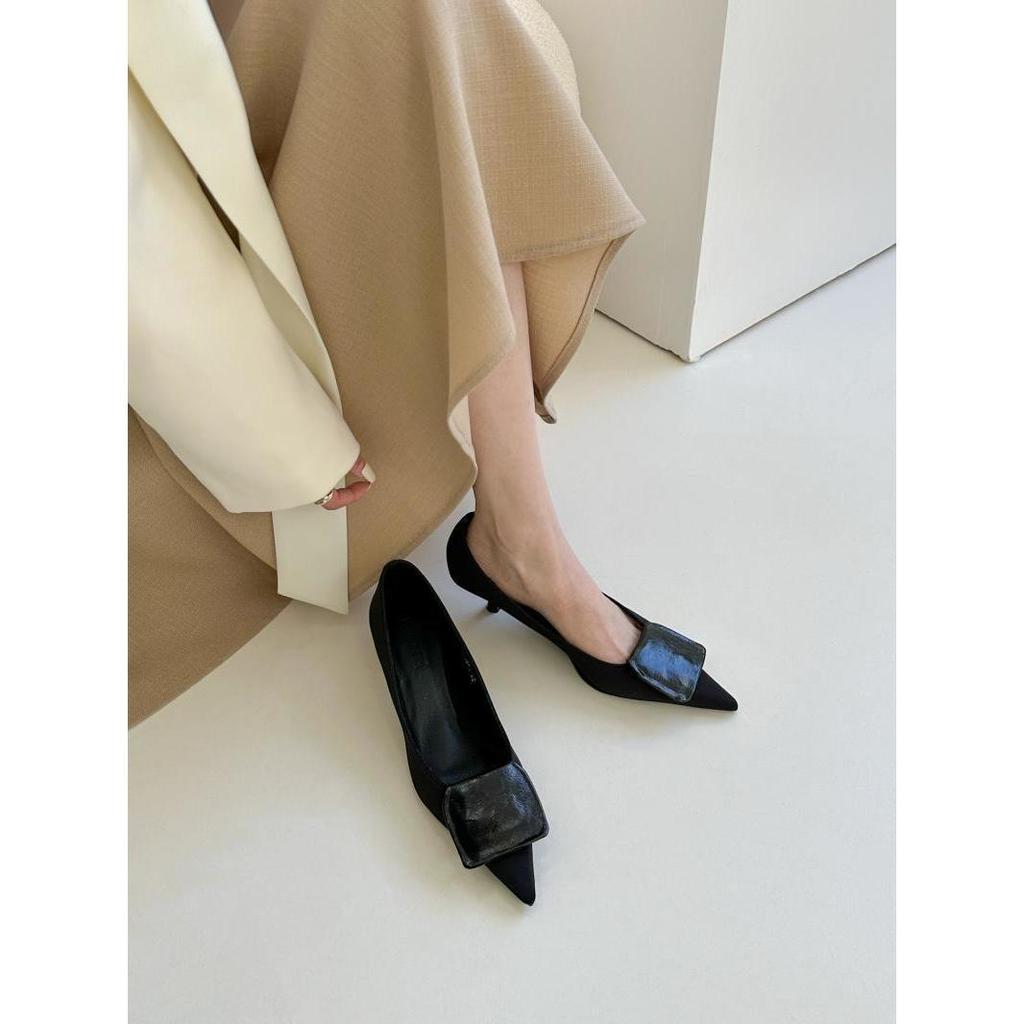 2025 neu guter Temperament Tochter Stil spitze hohe Absätze Damen dünne Absätze Frühling dünne schwarze einzelne Schuhe Damen