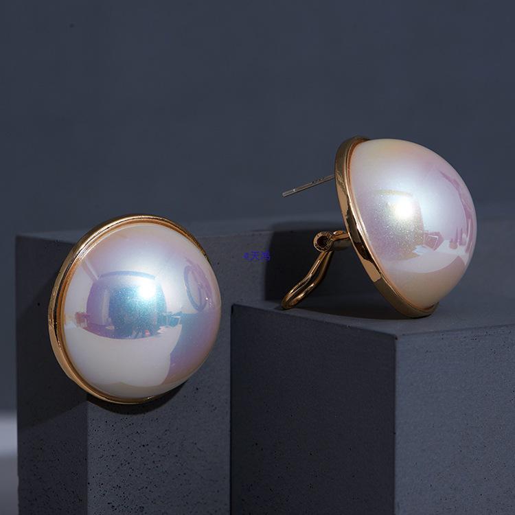 Exquisite Hong Kong Style Pearl Stud Earrings for Women - Large, Elegant, and Stylish (2025 Collection)