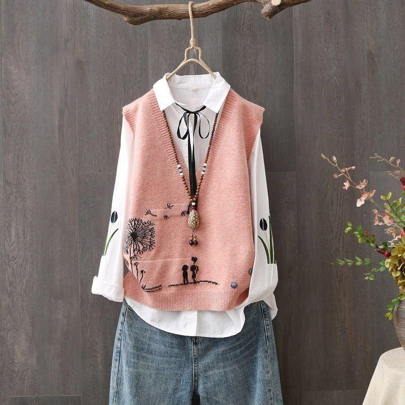 Spring and Autumn Korean V-neck Knitted Tank Top for Women's Casual Loose Sleeveless Age Reducing Top