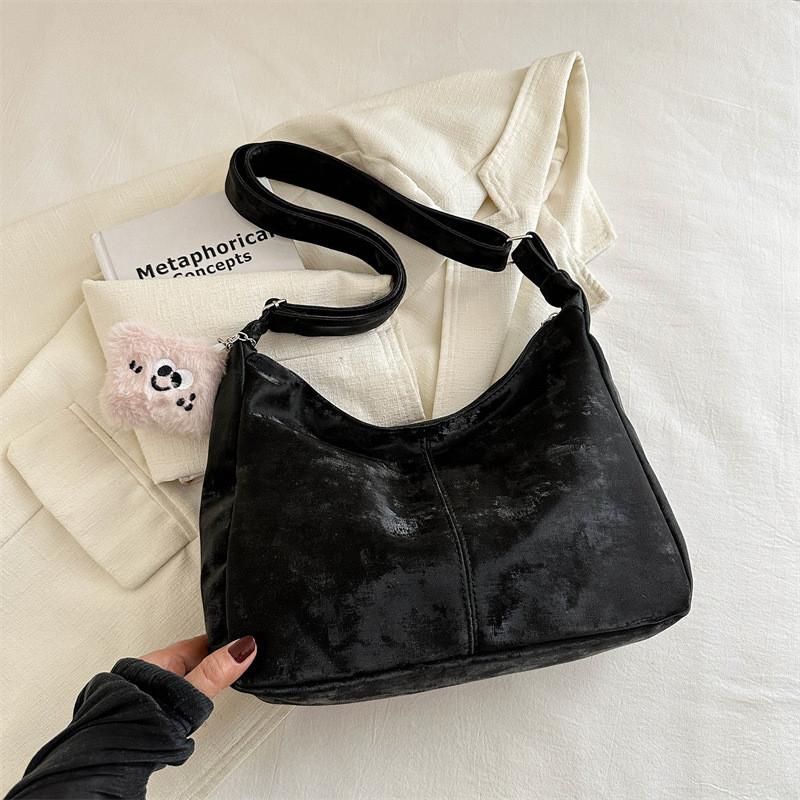 Elegant Stylish Large Capacity Shoulder Tote Bag With Trendy Colors And Chic Design