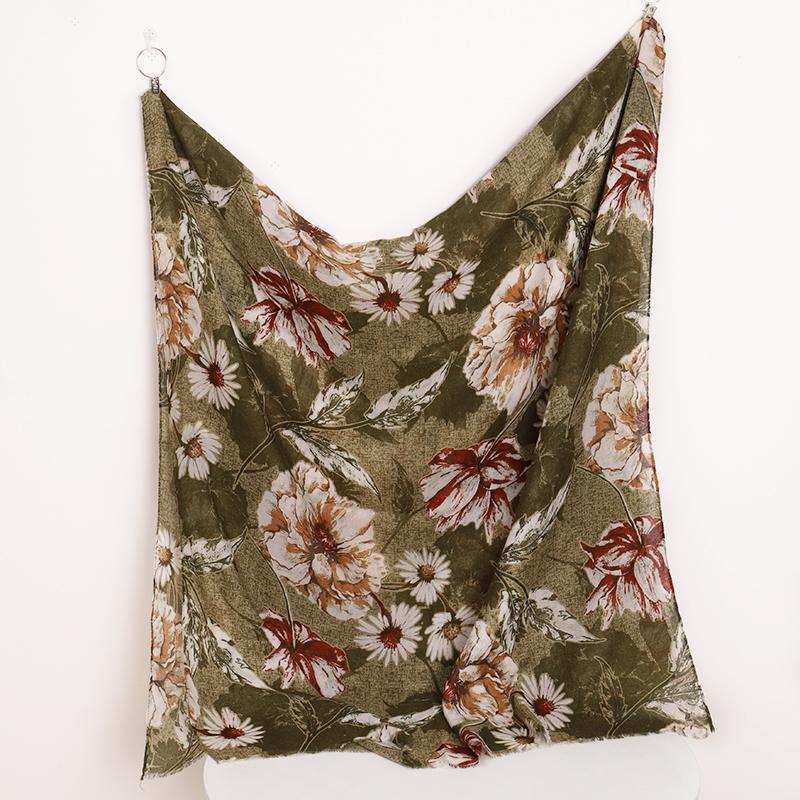 Fashion Printing Flower Tassel Shawl Cotton Viscose Scarf Women Beach Sunscreen Shawl Muslim Hijab Wrap Headscarf