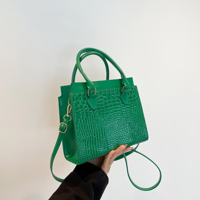 

Новая модная и модная сумка большой вместимости для осени, повседневная сумка для поездок на работу, простая сумка-тоут Niche Trend