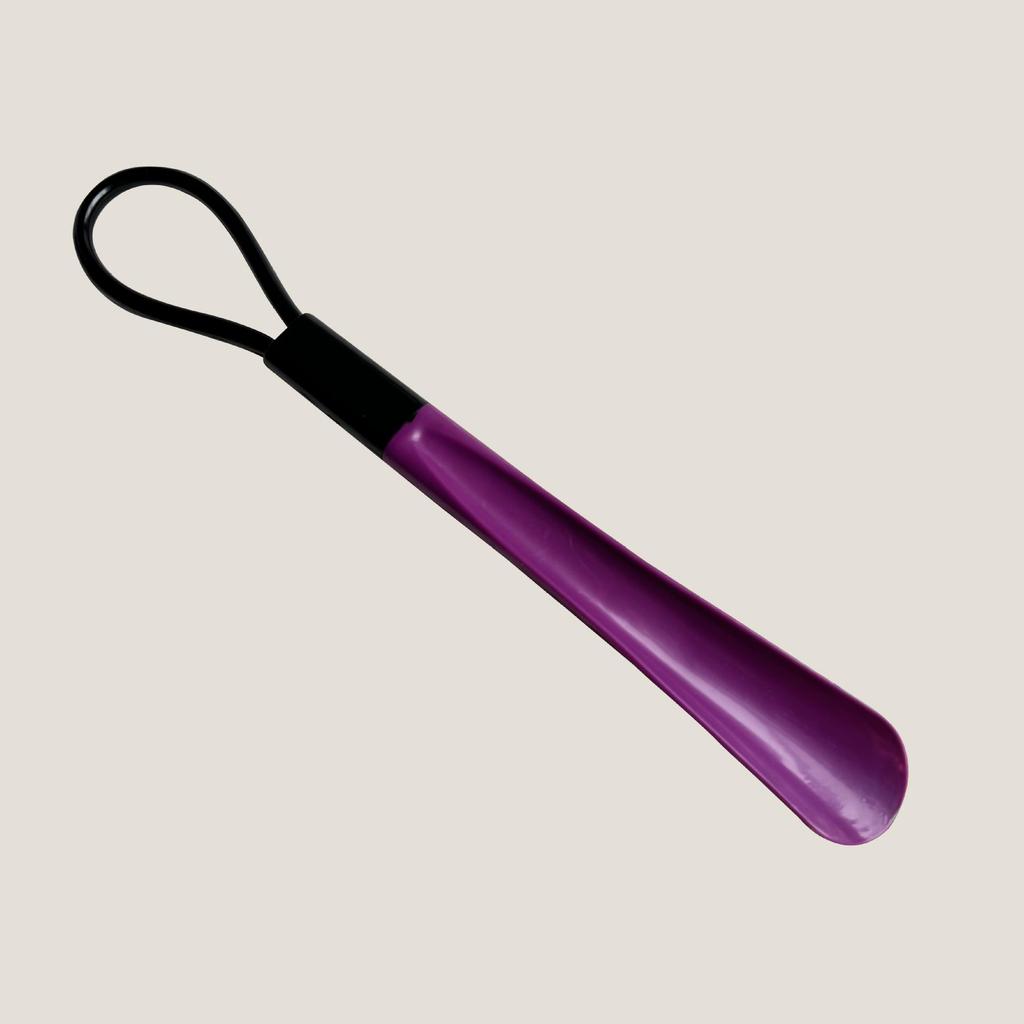 Long Handle Plastic Shoehorn for Easy Shoe Wearing—Ideal for Seniors and Pregnant Women, Available in Multiple Colors