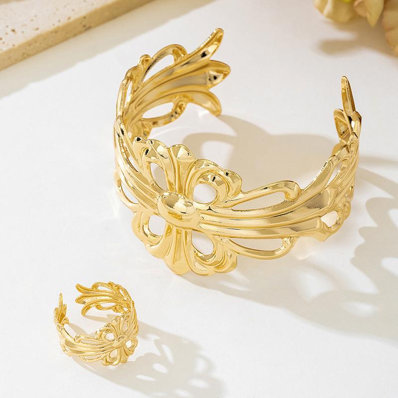 Fashion  Jewelry Set Bracelet Ring  For Women Ladies